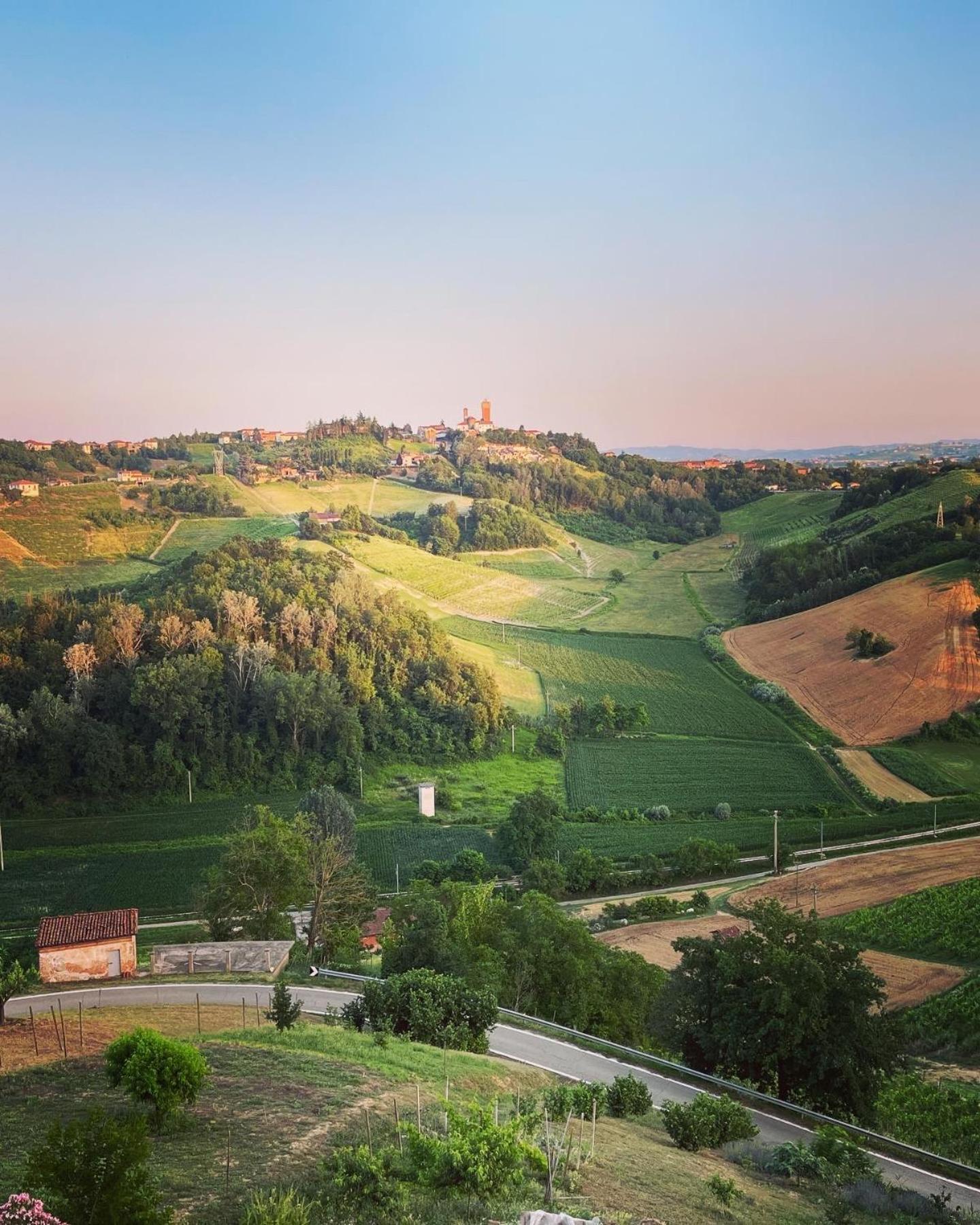 Agriturismo I Suri אסטי מראה חיצוני תמונה