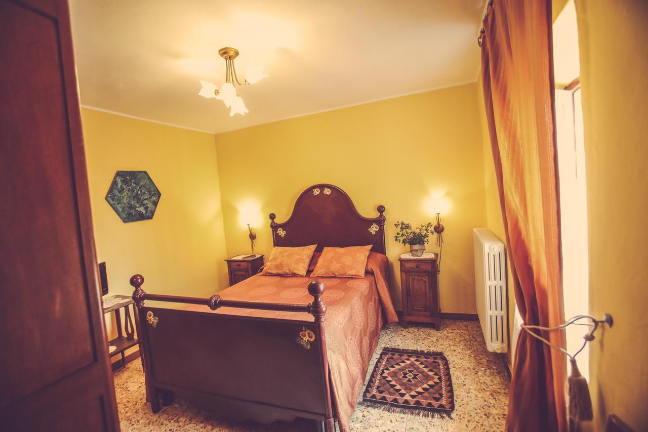 Agriturismo I Suri אסטי מראה חיצוני תמונה