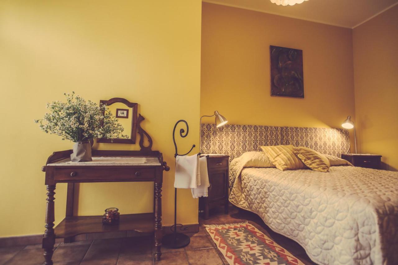 Agriturismo I Suri אסטי מראה חיצוני תמונה